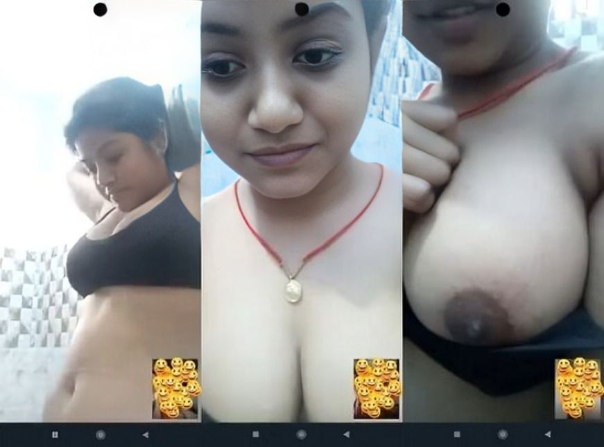 Sexy Indian Girl Shows Her Big Boobs Bathroom