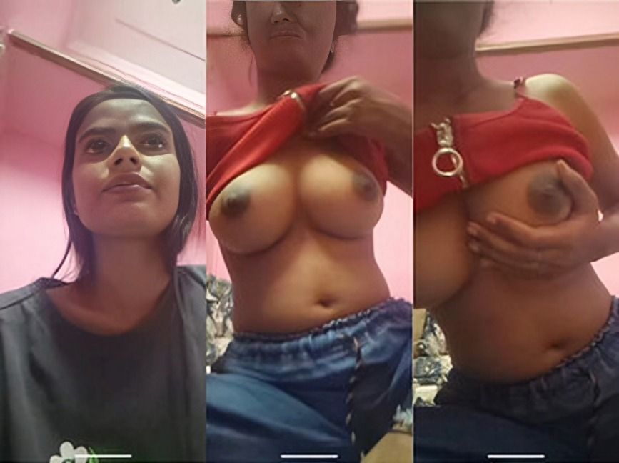 Cute Mall Shows Her Boobs Video Call