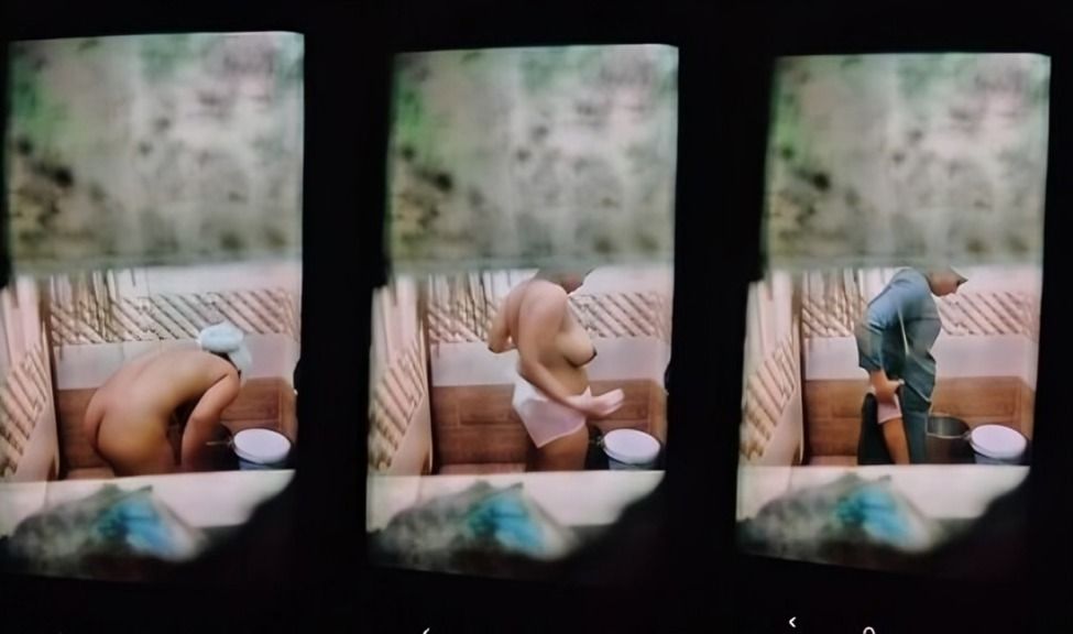 Indian Bhabhi Bathing Capture Bathroom