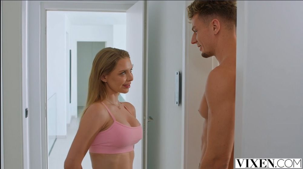 Flexible Blonde Gets Stretched Out Vixen Alexa Martens