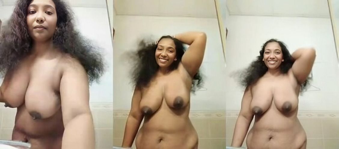 Indian Girl Shows Her Big Boobs Busty