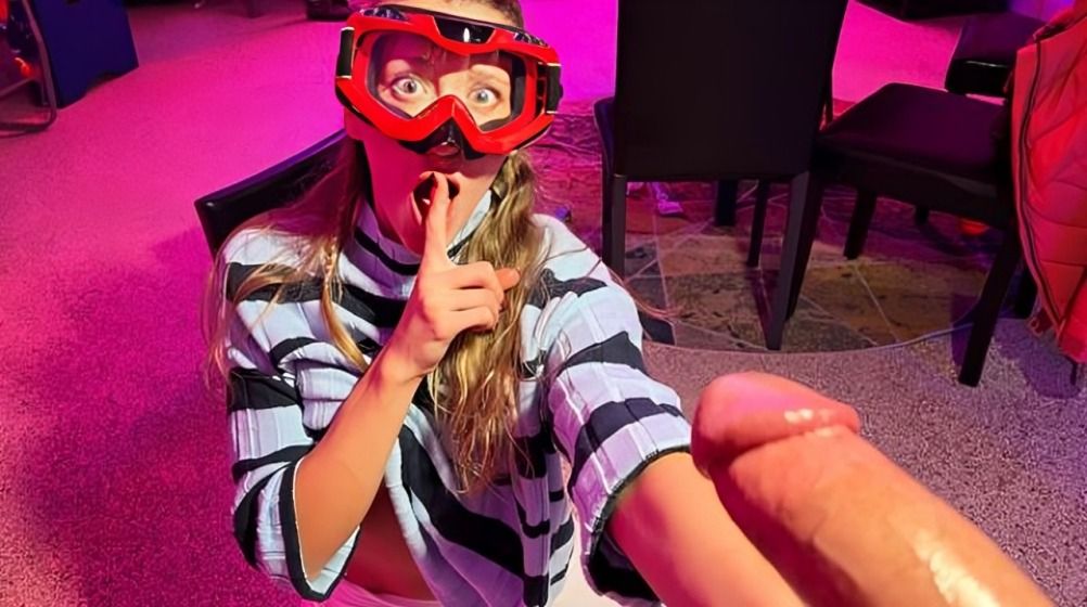 [Mofos] Addison Vodka – Apres Skeet