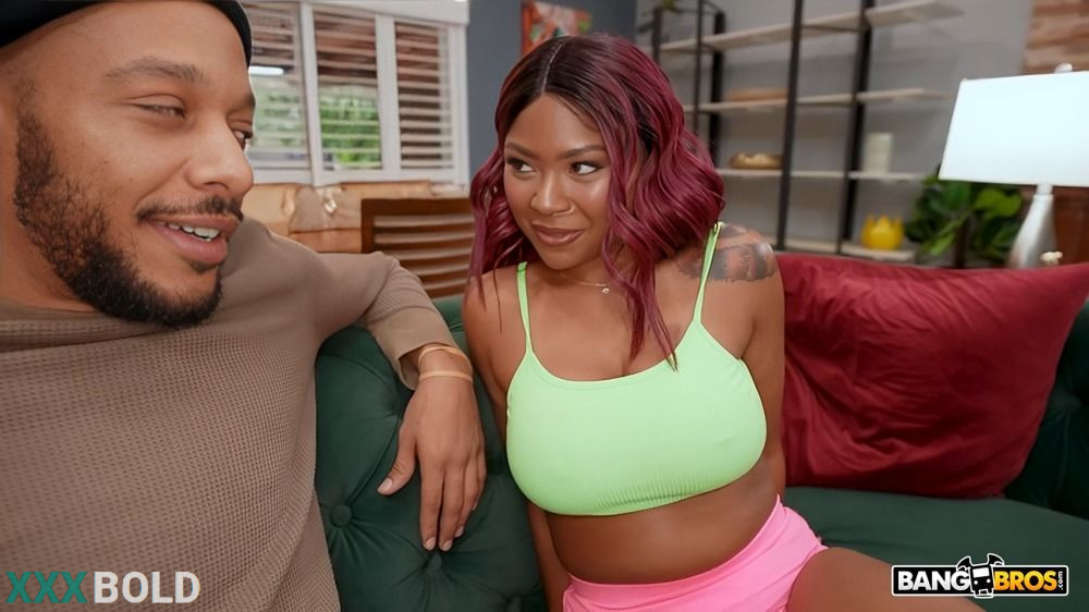 [BangBros] Avery Jane Surprises Fan With Booty