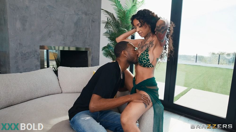 [Brazzers] Ravyn Alexa – Ravyn’s Anal Ecstasy