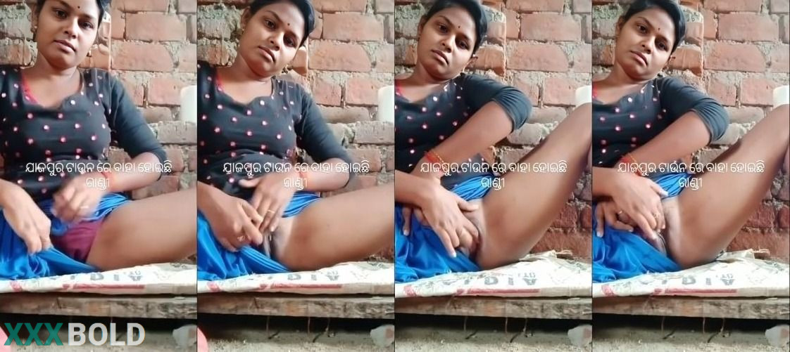 Horny Desi Odia Girl Play With Her Pussy