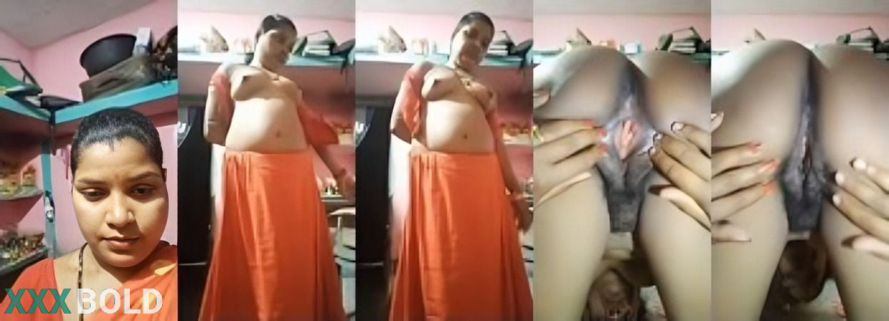 Horny Indian Bhabhi Striping And Shows Nude Body