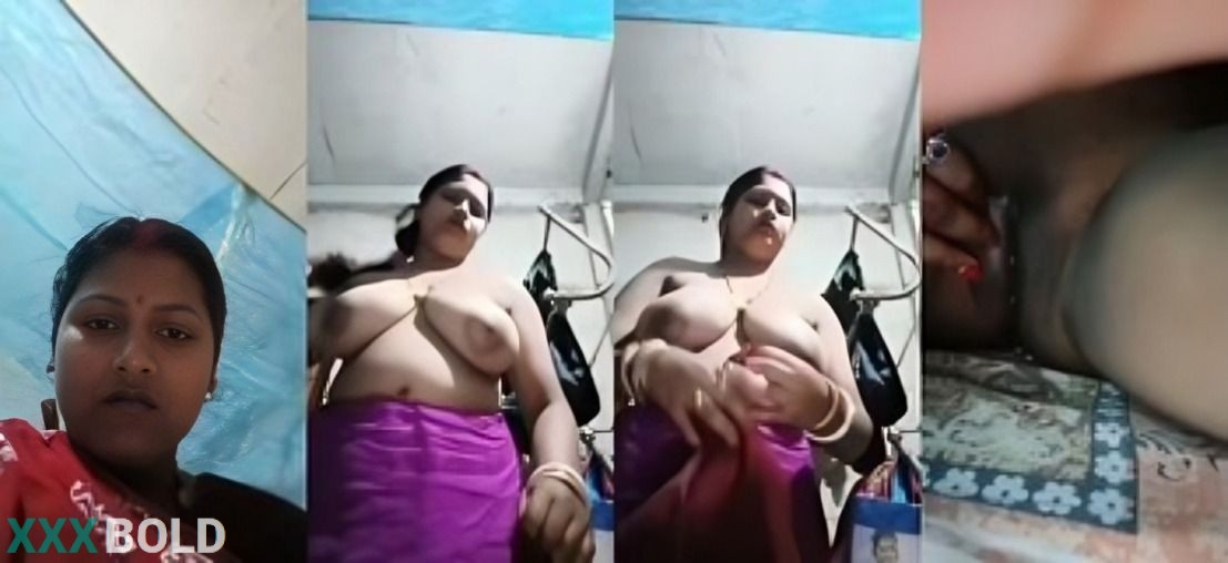 Horny Indian Boudi Shows Her Big Boobs And Wet Pussy