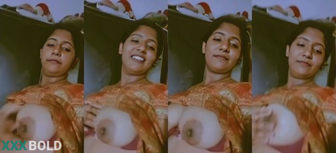 Hot Indian Mal Shows Boos