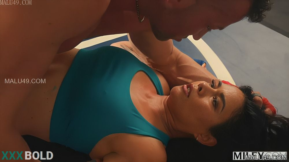 Milfy Fit Stepmom Dana Gets Fucked In Her Tight Ass At The Gym