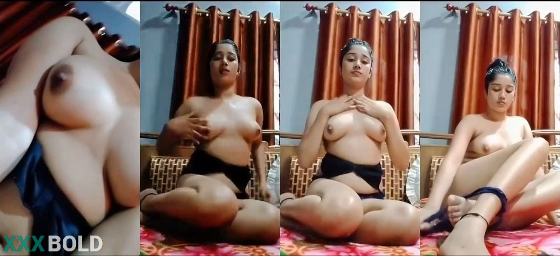 Sexy Desi Mal Striping And Shows Nude Body
