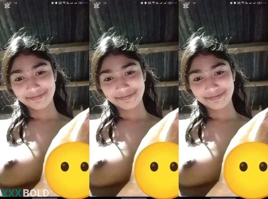 Beautiful Cute Sexy Village Girl Showing