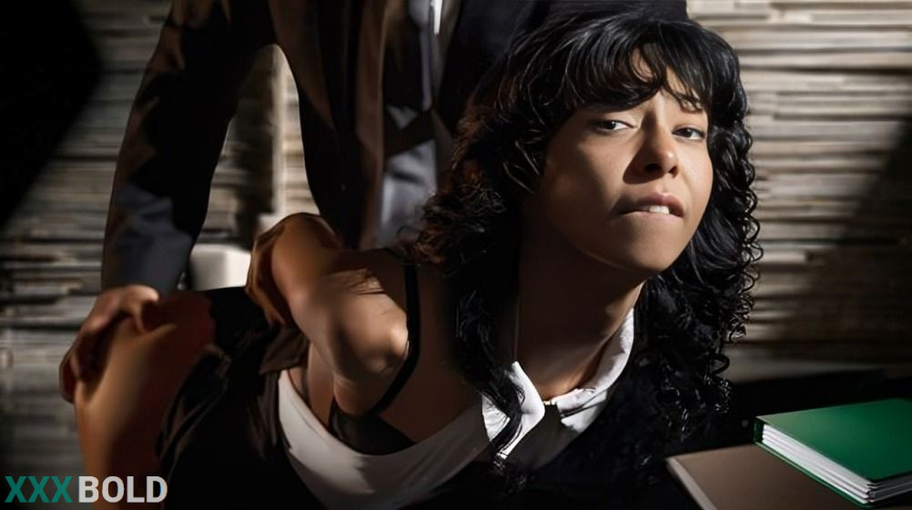 [OyeLoca] Cindy Luna – This Latina’s Lust For Power Knows No Limit