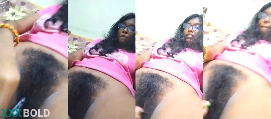 Horny Desi Tamil Girl Masturbating