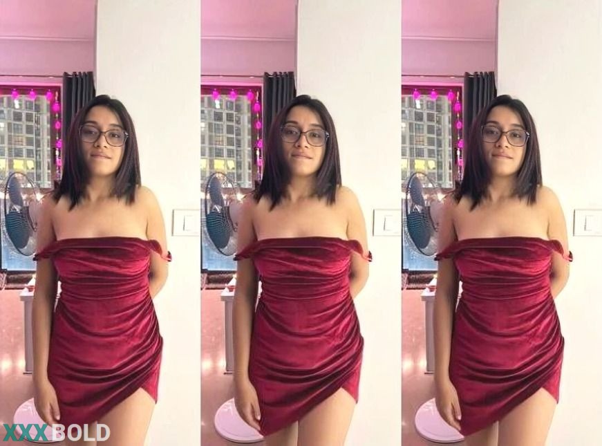 Indian Horny Girlfriend Painful Stand Fucking With Loud Moaning Talk