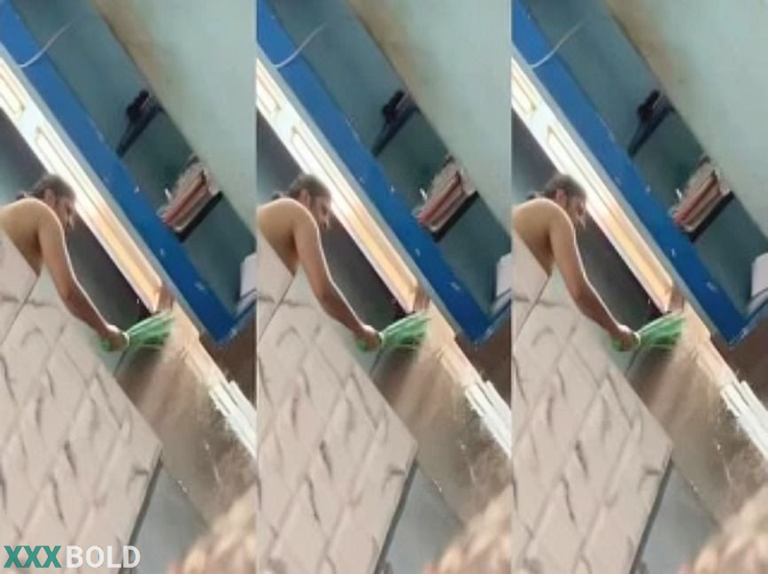Mom Nude Secretly Captured – 3 Clip’s Merged