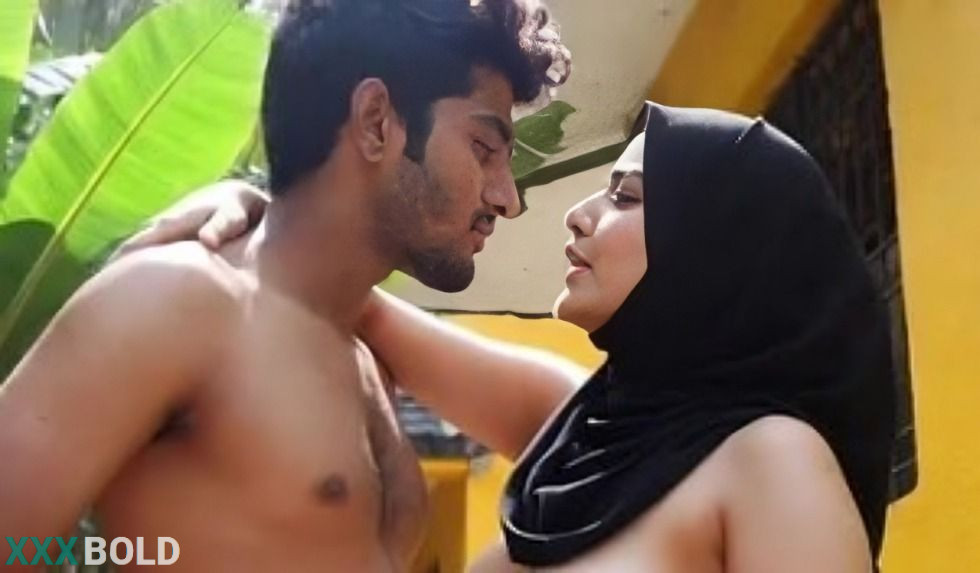 Outdoor Hijabi Muslim Girl Sex With Bf Chamet Tango