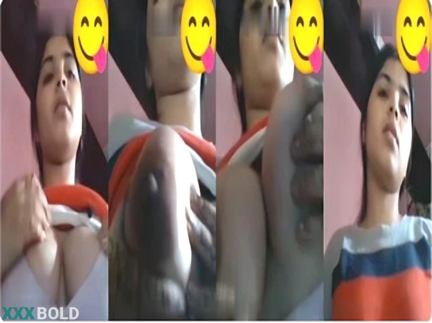Sexy Desi Mal Shows Her Big Boobs On Vc